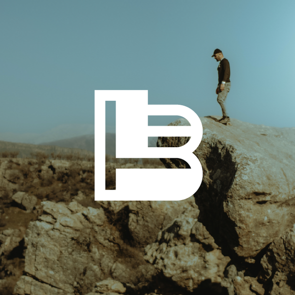 Lb logo with the title 'LAND & BAU'