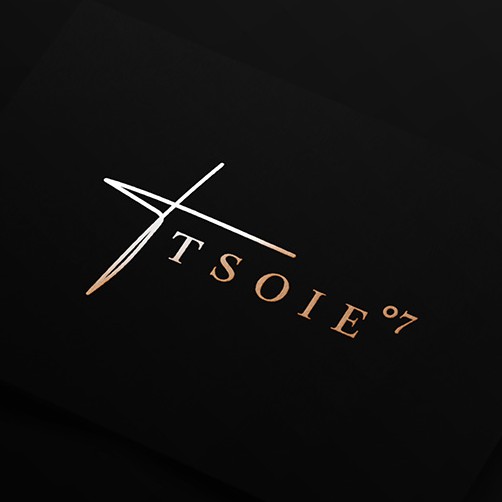 Elegant logo with the title 'Handwritten monogram for a fashionable women bags brand'