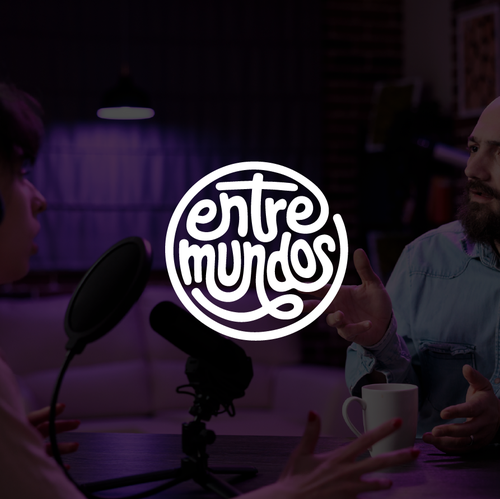 Typographic design with the title 'entre mundos podcast'