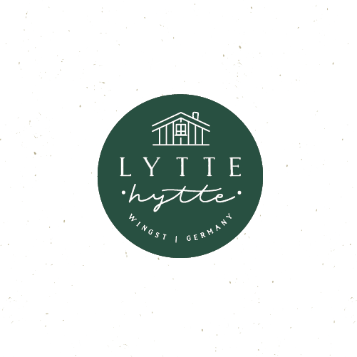 Airbnb design with the title 'lytte hytte '