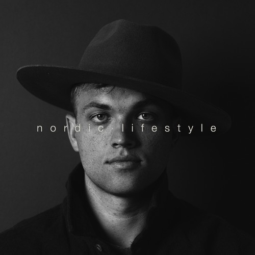 Pure design with the title 'Logo for maritimen Concept Store'