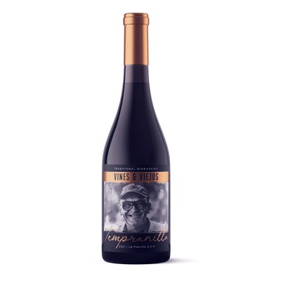 Vines & Viejos wine label