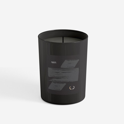 Black label with the title 'Men's Luxury Candle Label'