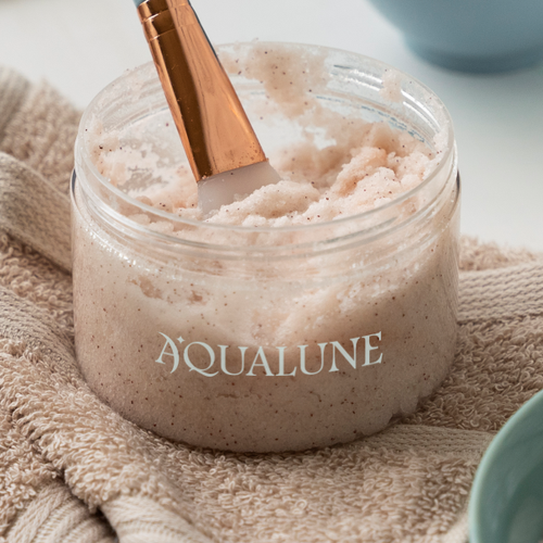 Logo with the title 'AQUALUNE'