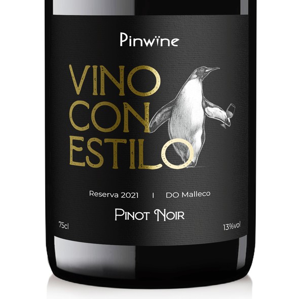 Pinot noir label with the title 'Vino con Estilo'