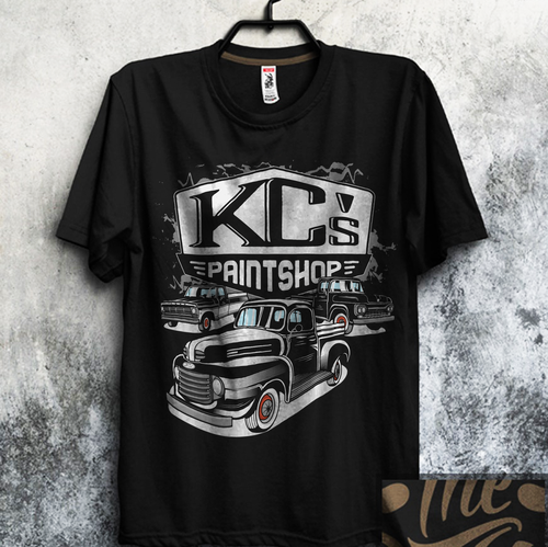 black t shirt with design