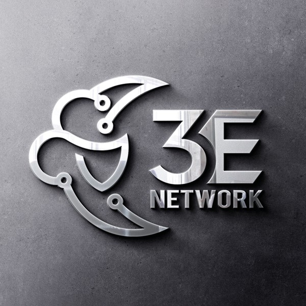 Design by deleted-2969574 titled "Schwarz Weißer Sichelmond für eine private IT Website"