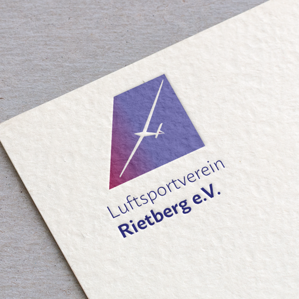 Design by Sorina Weber titled "Logo for an aviation club"