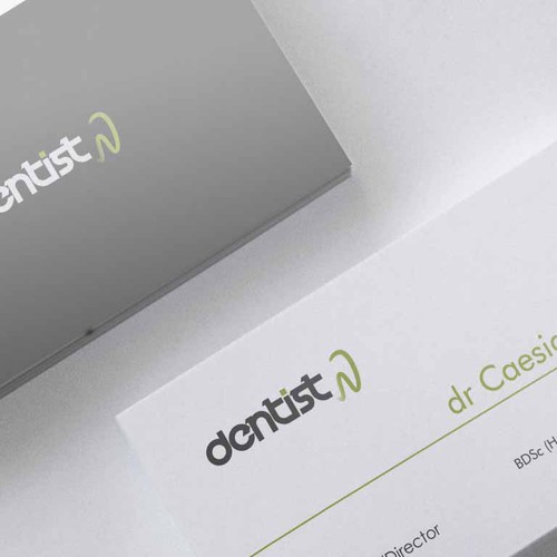 create professional cards for our dental business Design réalisé par grintdeveraux