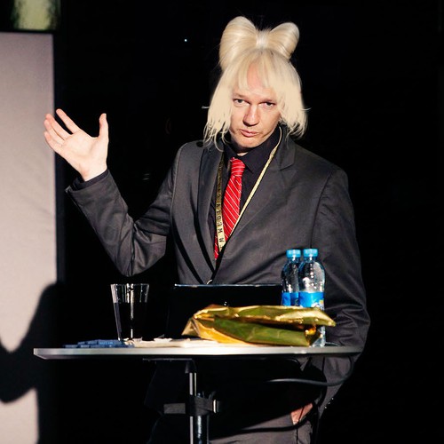 Design the next great hair style for Julian Assange (Wikileaks) デザイン by zoisam