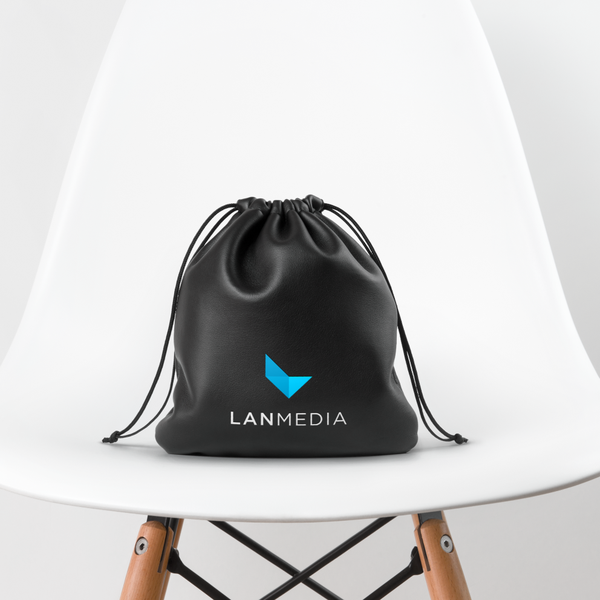 Design by juNdii titled "LANMEDIA"