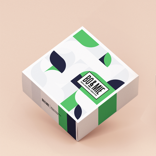Design a box for the #1 fast growing french bakery company ! Design by Smdiscover