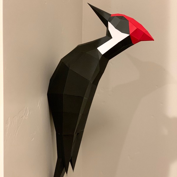 Pileated woodpecker Paper Model