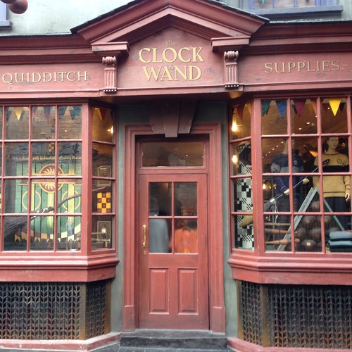 Logo design contest entry by Lisa Rossa