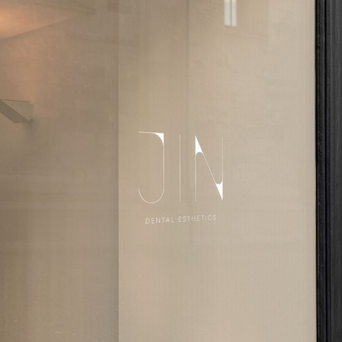 Elegant and luxurious minimalist logo design for luxury dental office Design by vv.des