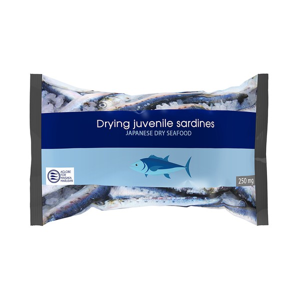 Drying juvenile sardines