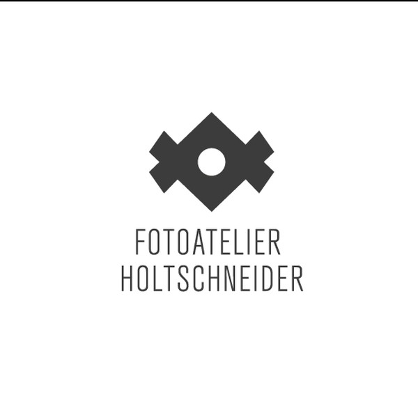 Diseño de ClakRome titulado "Erstellt ein Logo für einen Fotograf mit Herzblut und Leidenschaft"