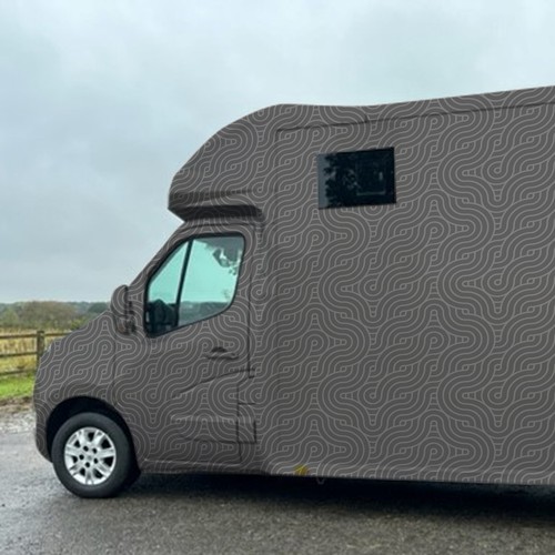 Stunning Horsebox Graphics Design Design by icon89GraPhicDeSign