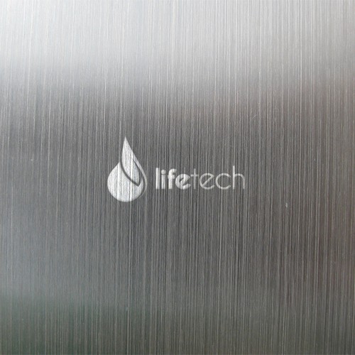 We turn air into clean drinking water. Design a sleek, sophisticated, fresh, clean, modern, green yet sexy logo for LifeTech Ontwerp door axehead