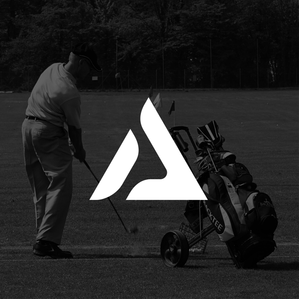 Design by kunagoes titled "Luxury Golf Apparel Logo"
