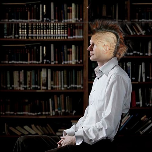 Design the next great hair style for Julian Assange (Wikileaks) Design by payfullprice4design