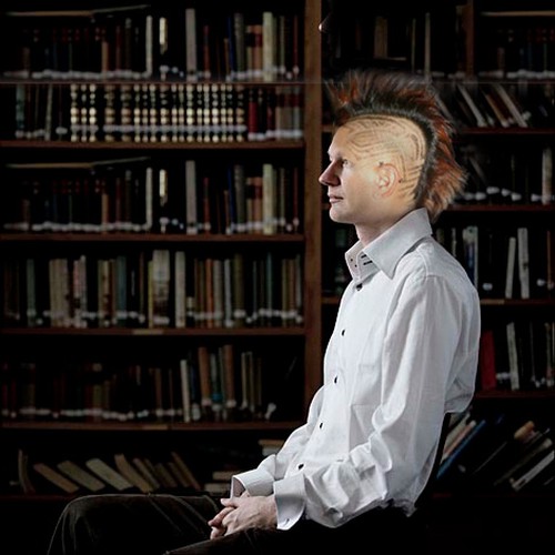 Design the next great hair style for Julian Assange (Wikileaks) Design por payfullprice4design