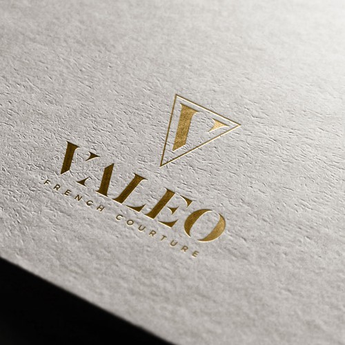 alex.hillさんのLogo and brand identity for luxury fashion startupデザイン