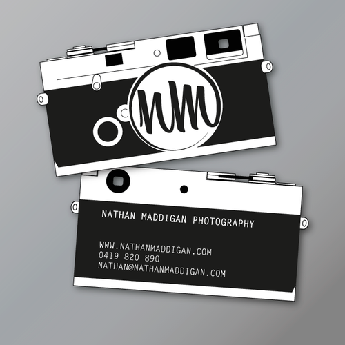 Photographer looking for unique and surprising business card designs! Design by alesiom