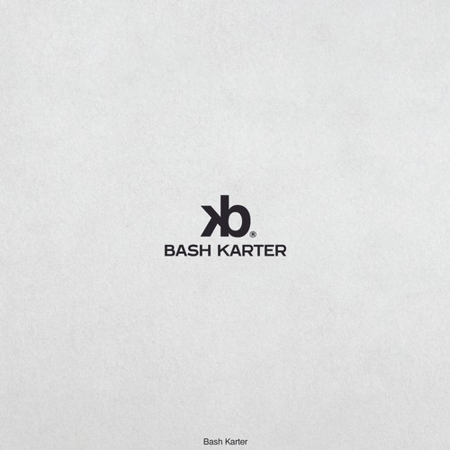 Bape/Balenciaga/North Face style logo for urban high end clothing brand. Réalisé par softlyt