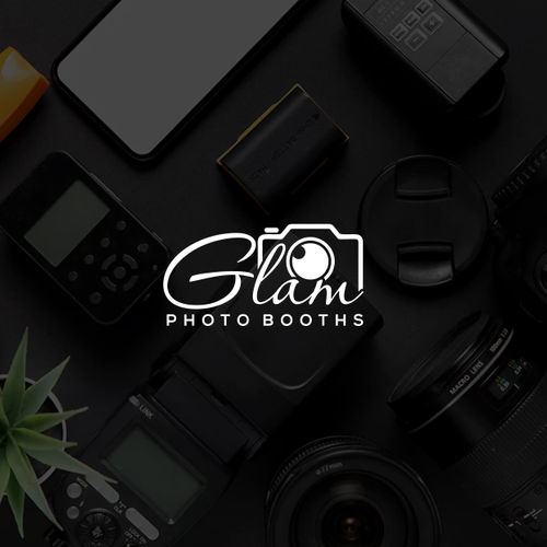 Logo for a photo booth business Design by *Diva