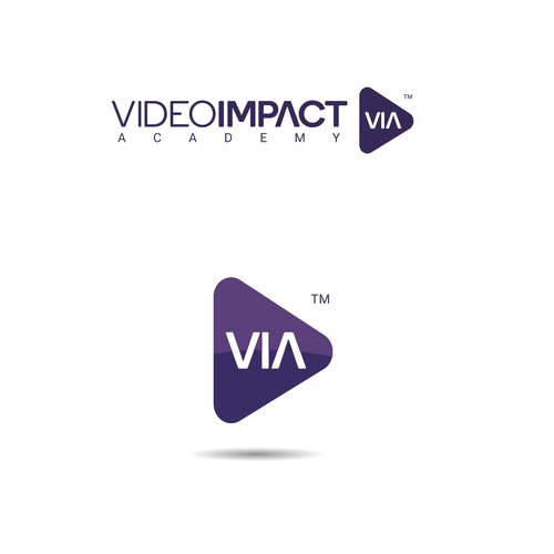 online video creator course logo Design by RomanTurrado