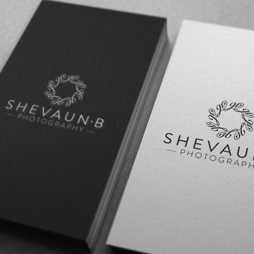 Shevaun B Photography needs an elegant logo solution. Diseño de BZsim