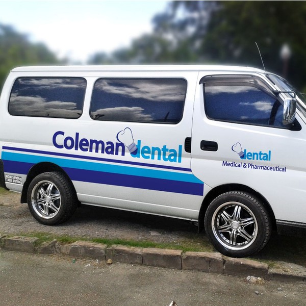 Create a professional logo for a dental practice specializing in dental implants