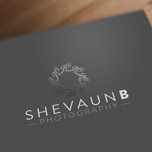 Shevaun B Photography needs an elegant logo solution. Diseño de BZsim