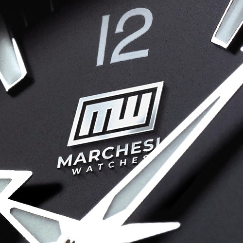 Looking for an eye catching, simple, and abstract design for my watch brand that promotes luxury Diseño de imoyetones