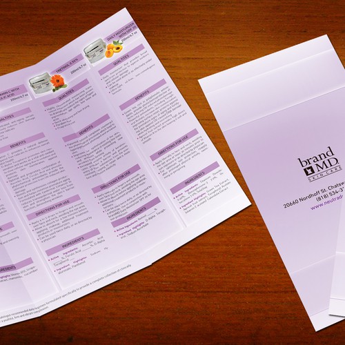 Skin care line seeks creative branding for brochure & fact sheet Réalisé par stanci