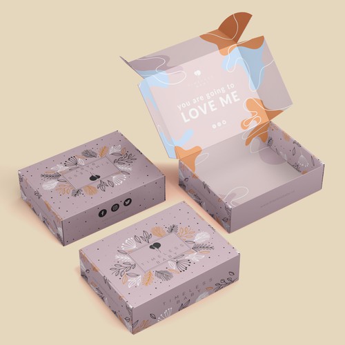 custom gift box for a concept children's boutique Design by CUPEDIUM