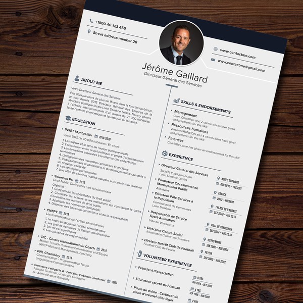 Design by ❝Designhill❞ titled "resume"